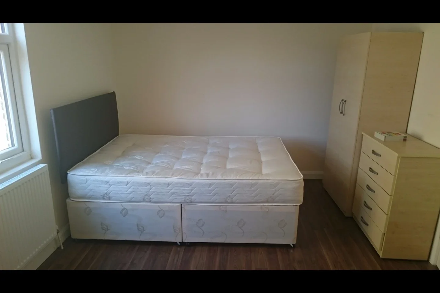 Flat Lordship Lane in Greater London