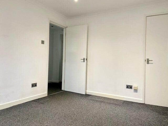 Flat Swan Yard in Lancaster
