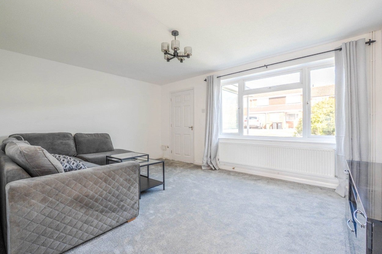 House Salters Way in Dunstable