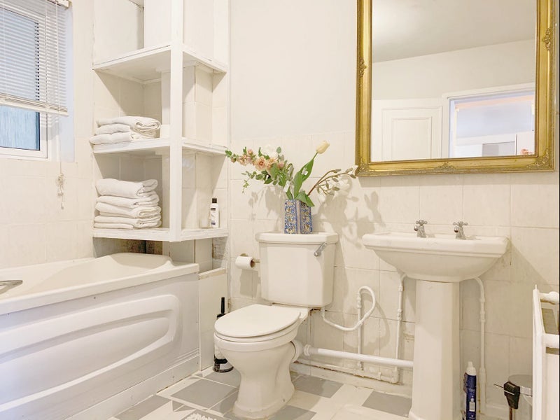 Room Devonshire Street in Greater London