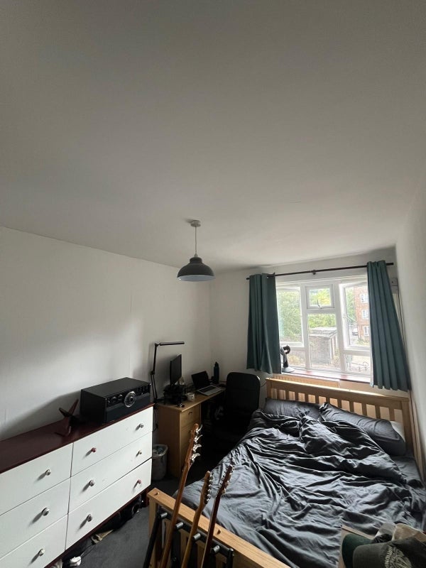 Room Sportsman Place in Greater London