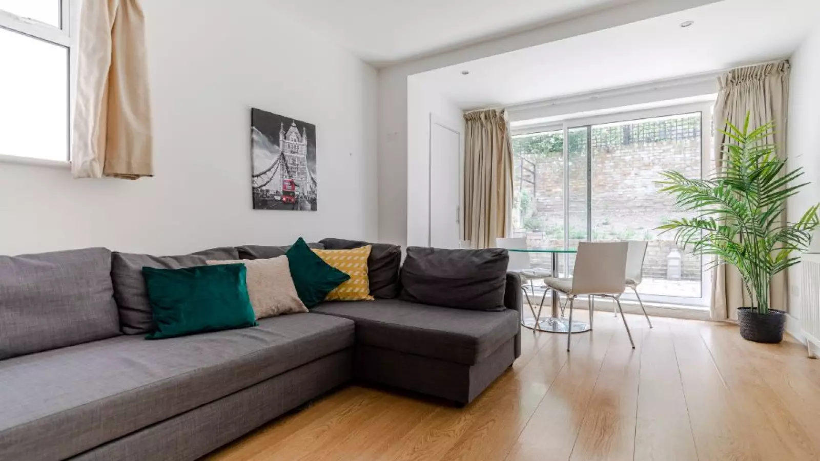 Flat Templeton Place in Greater London