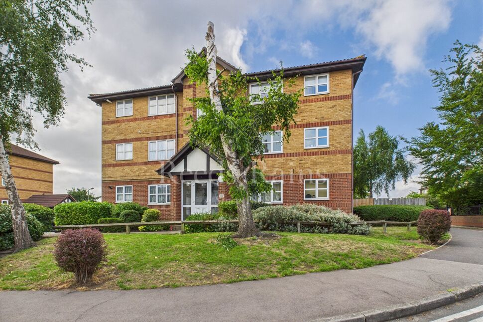 Flat St Edmunds Road in Dartford