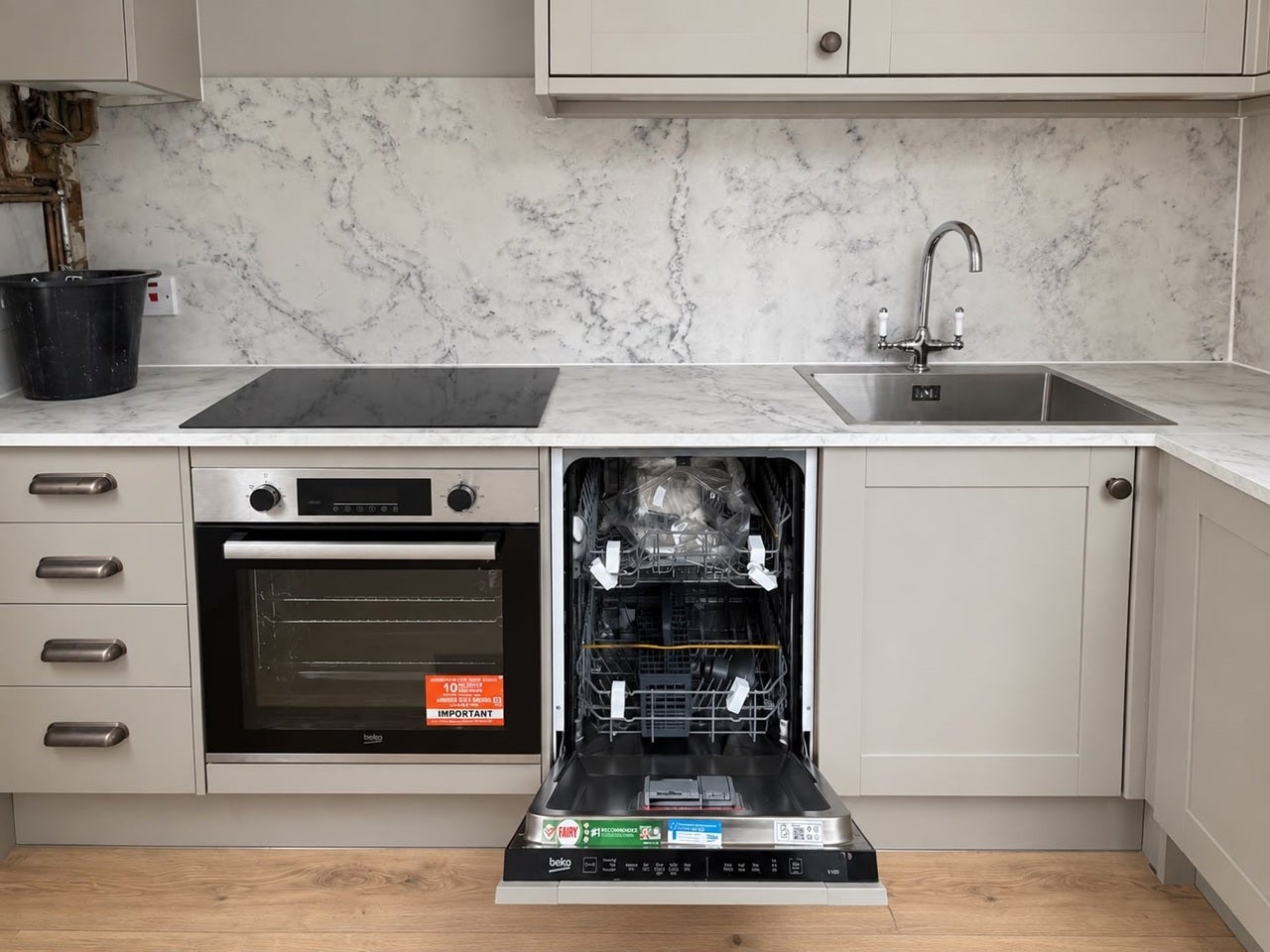 Flat Amies Street in Greater London