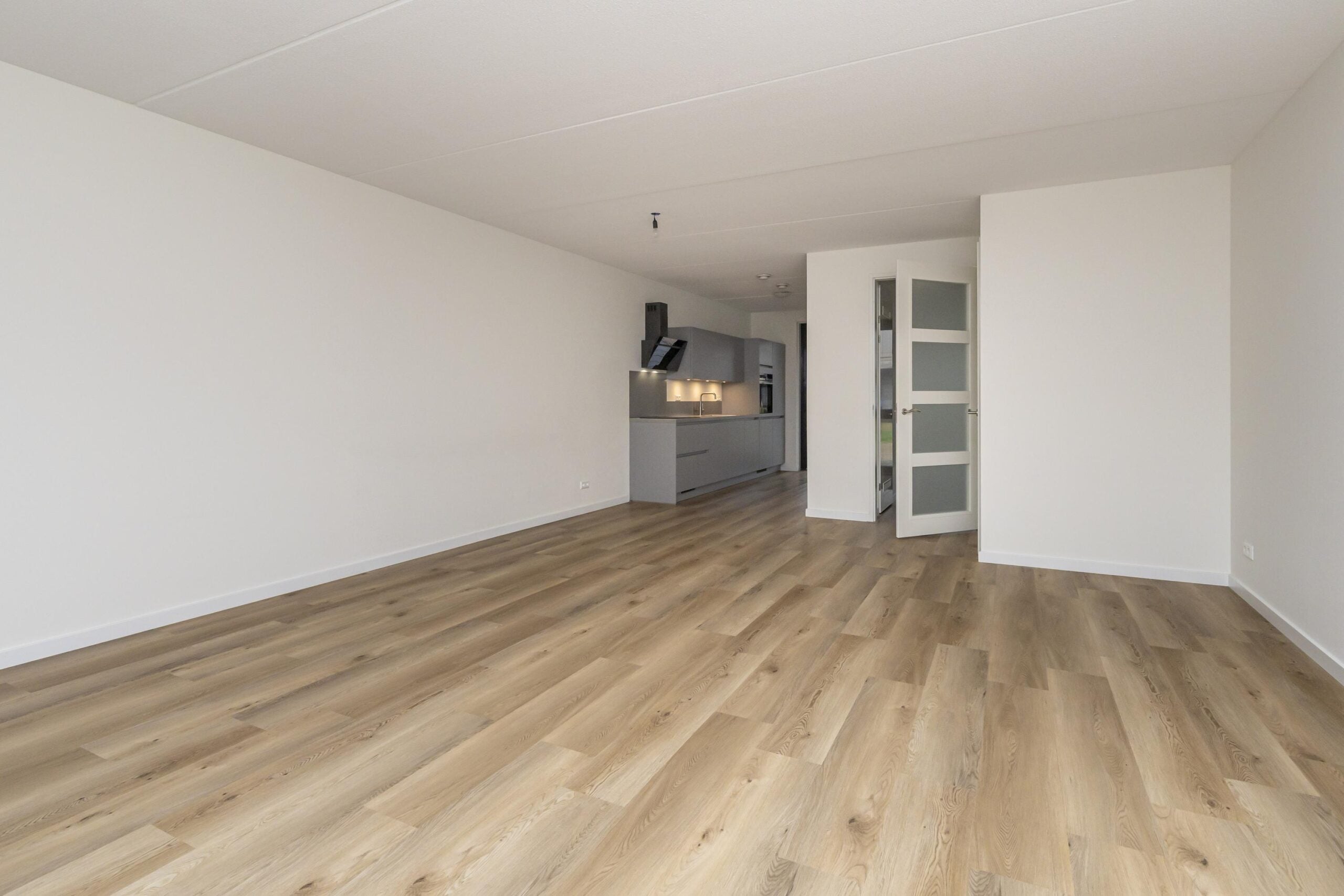Tussenwoning te koop: Ellen Warmondhof 15, 'S-Gravenhage