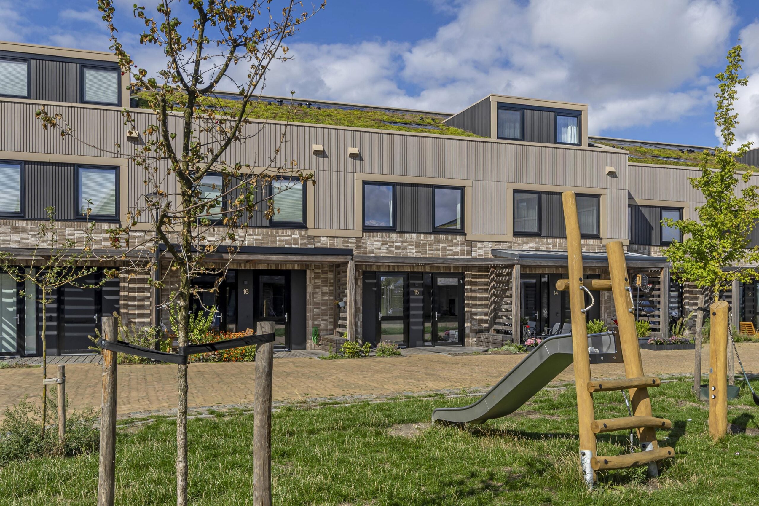 Huis Ellen Warmondhof 15 in Den Haag