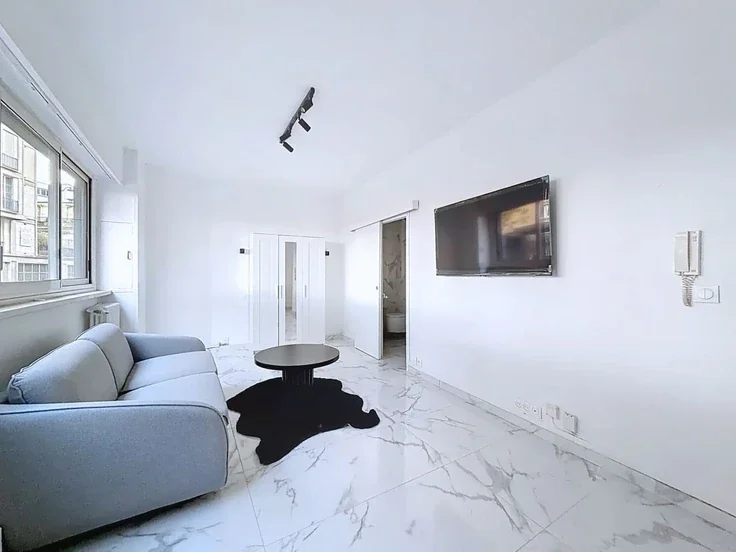 Flat Rue Raynouard in Paris