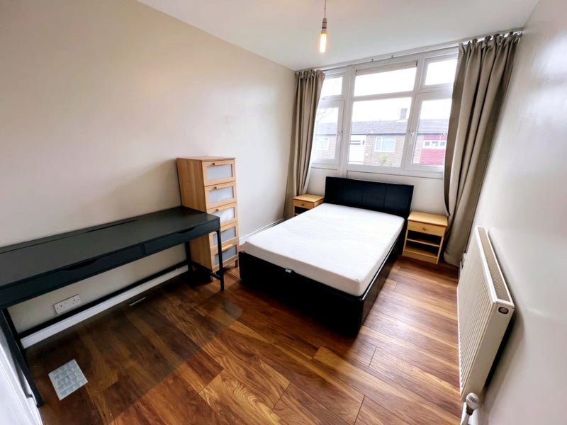 Room Pringle Gardens in Greater London