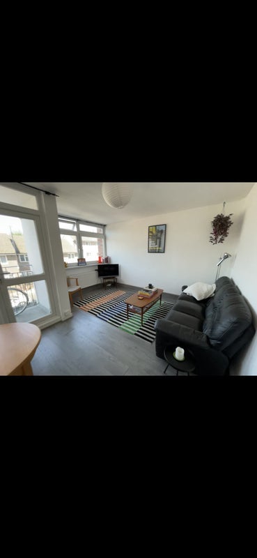 Room White Horse Lane in Greater London