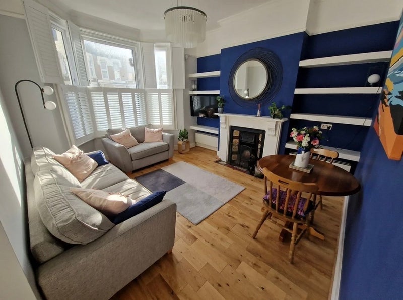 Room Mortimer Road in Greater London
