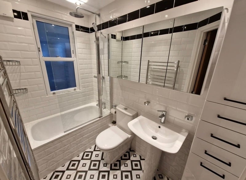 Room Mortimer Road in Greater London