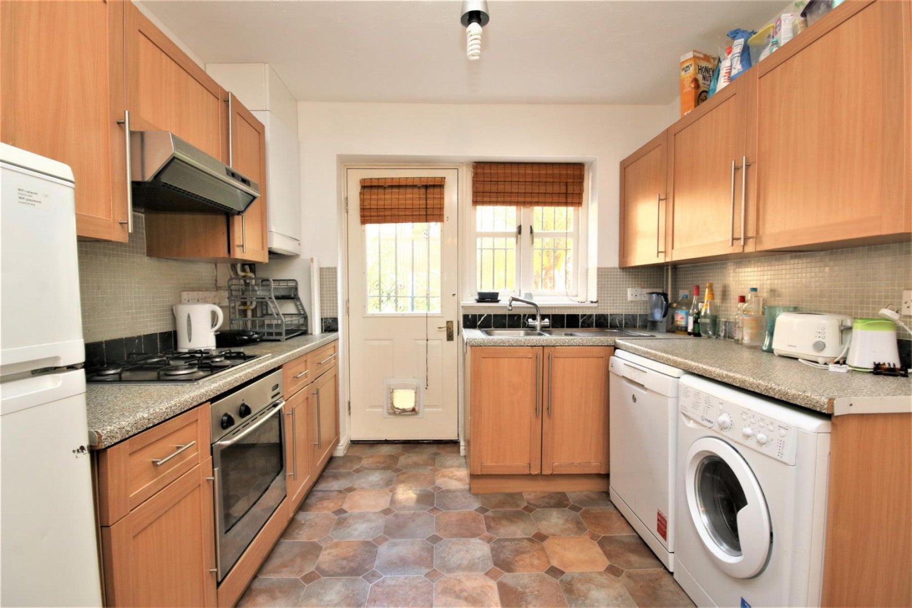 Flat Stock Orchard Crescent in Greater London