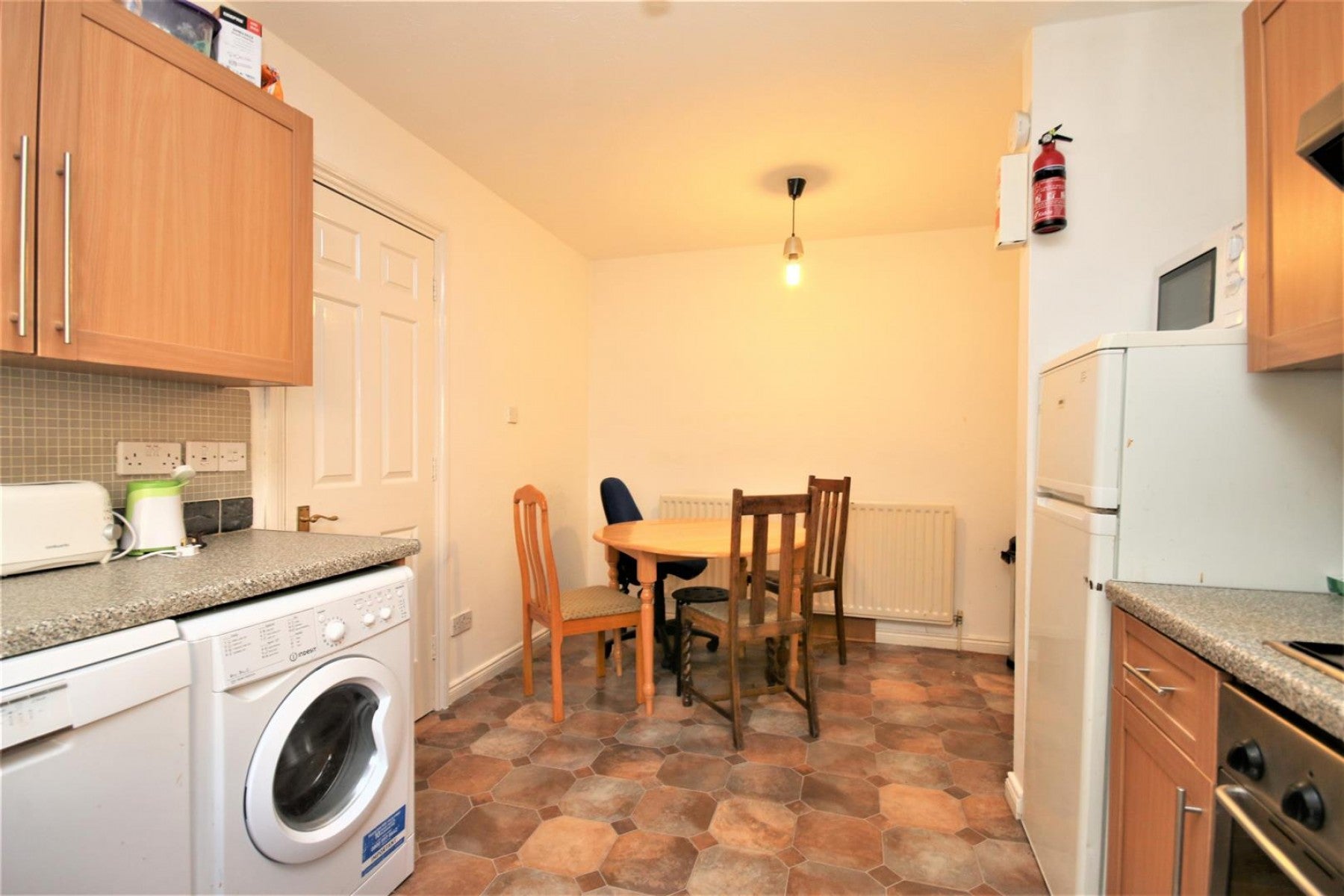 Flat Stock Orchard Crescent in Greater London