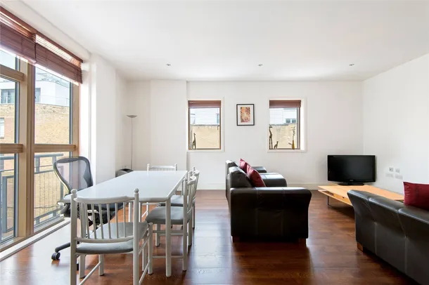 Flat Britannia Walk in Greater London