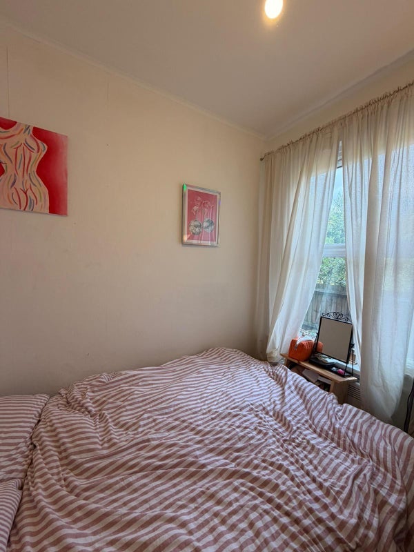 Room Bolingbroke Grove in Greater London