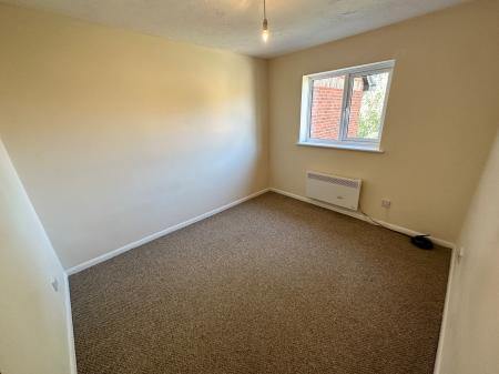 Flat Kestrel Close in Huntingdonshire