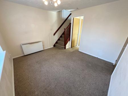 Flat Kestrel Close in Huntingdonshire