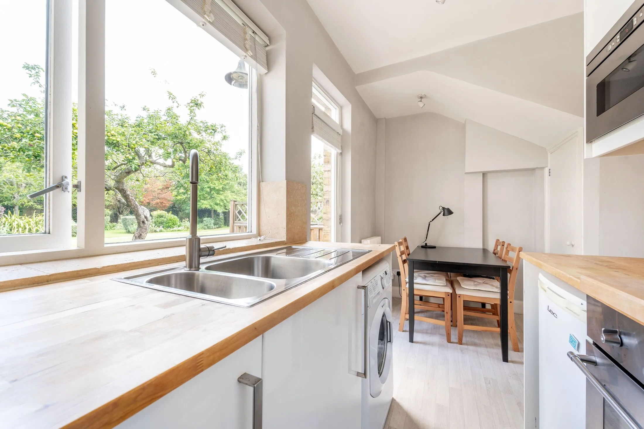 Flat East Churchfield Road in Greater London