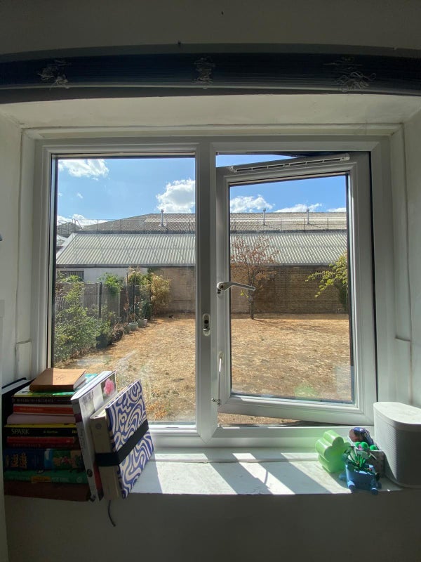 Room Brymay Close in Greater London