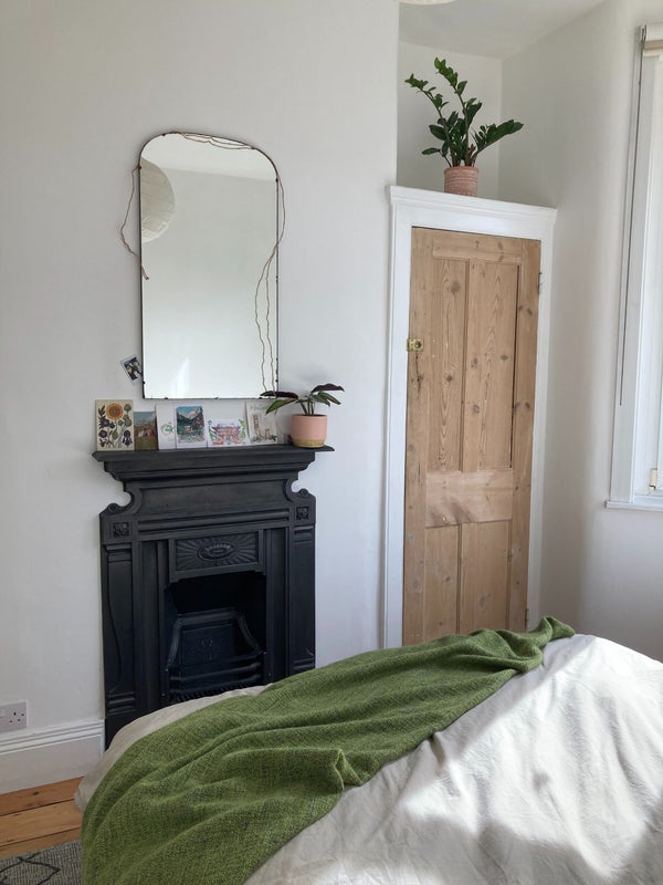 Room Clonmell Road in Greater London