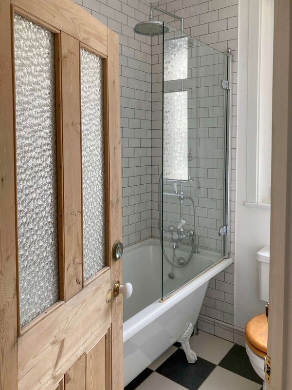 Room Clonmell Road in Greater London