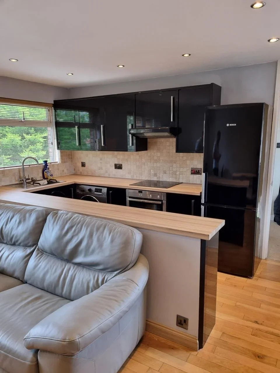 Flat Hindhead Close in Greater London