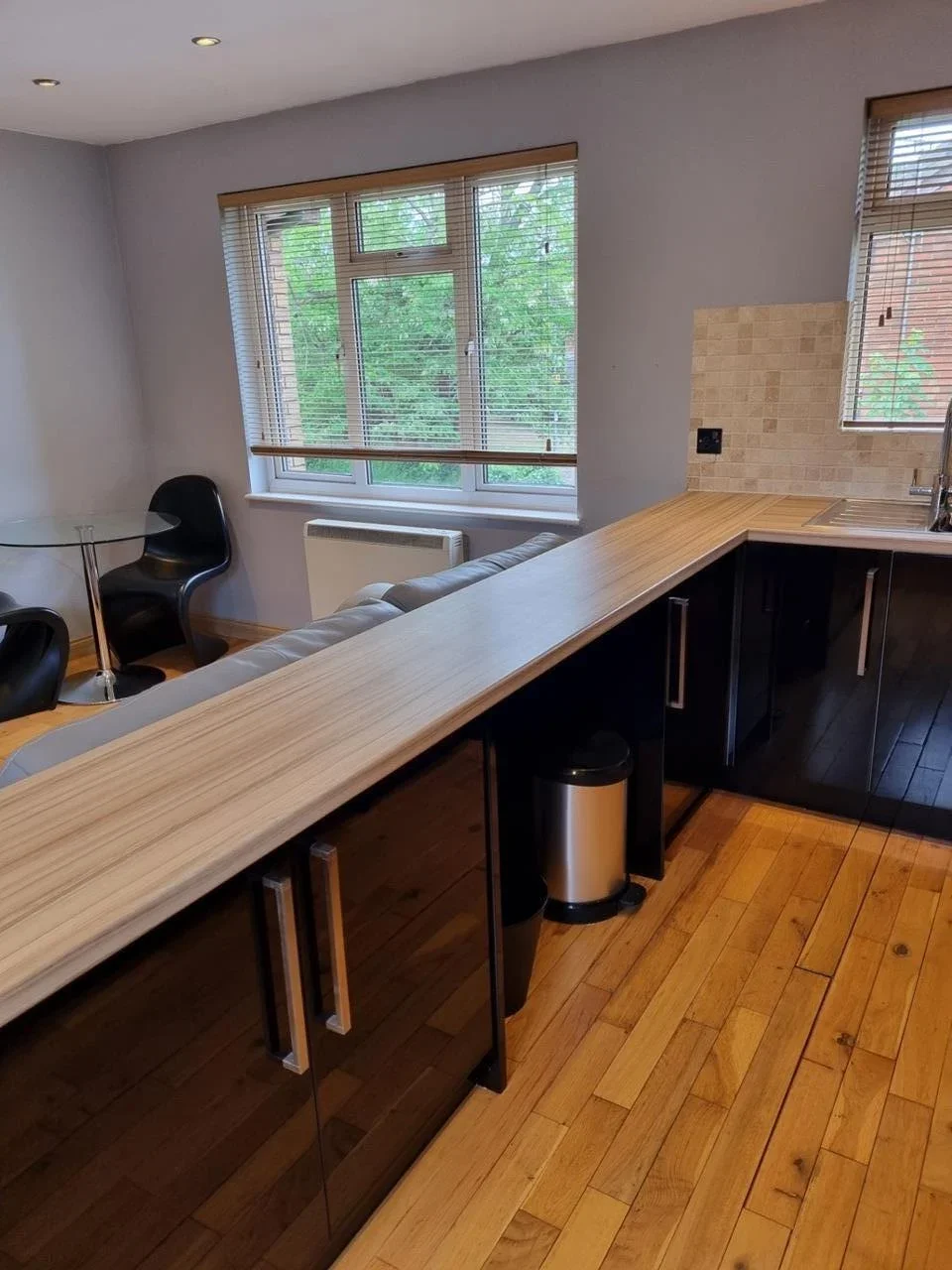 Flat Hindhead Close in Greater London