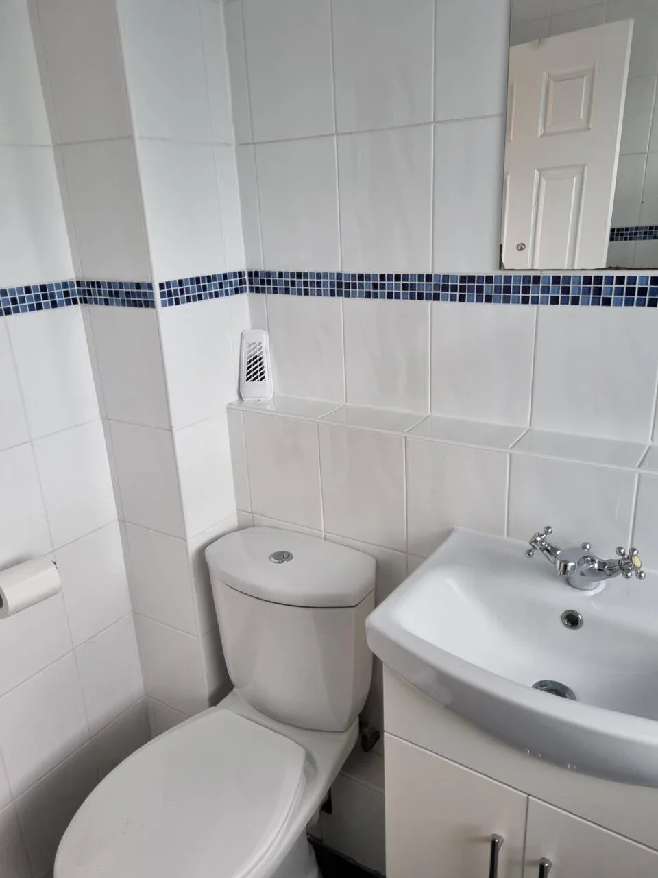 Flat Hindhead Close in Greater London