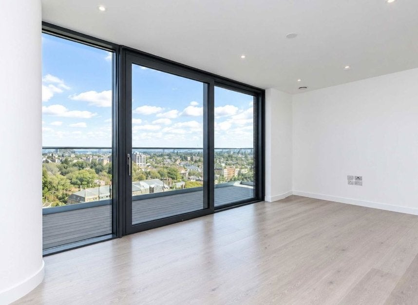Flat City North Place in Greater London