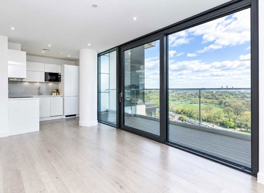 Flat City North Place in Greater London