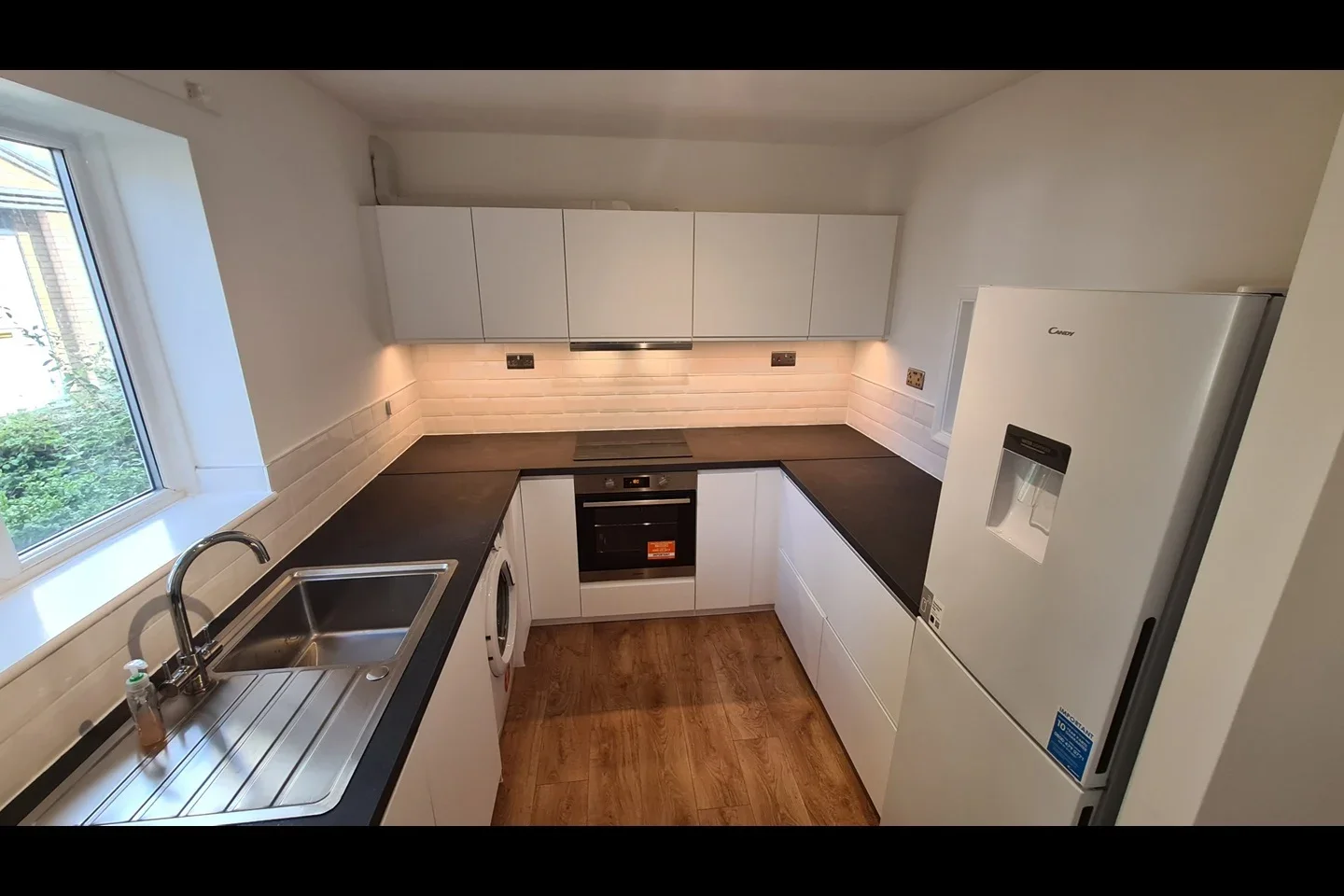 Flat Timber Pond Road in Greater London