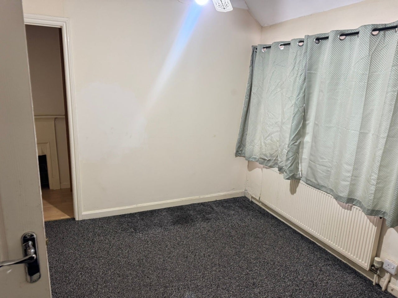 House Oxlow Lane in Greater London