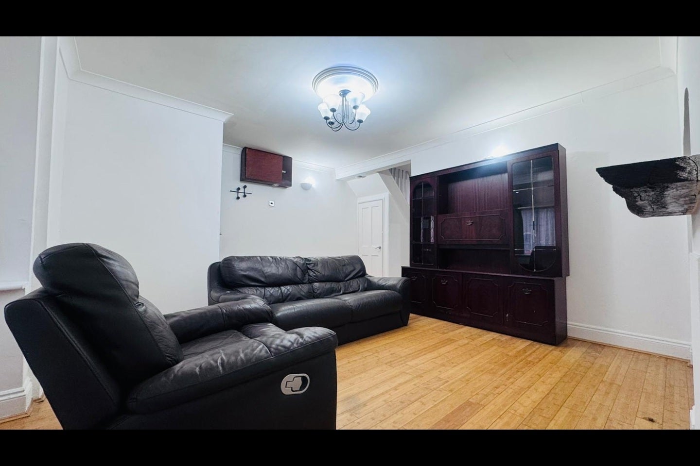 House Oxlow Lane in Greater London