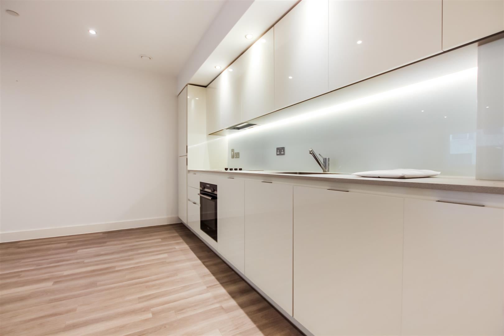 Flat Achill Close in Greater London