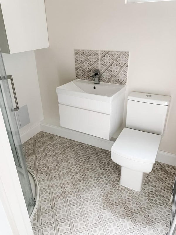 Room Sheen Lane in Greater London