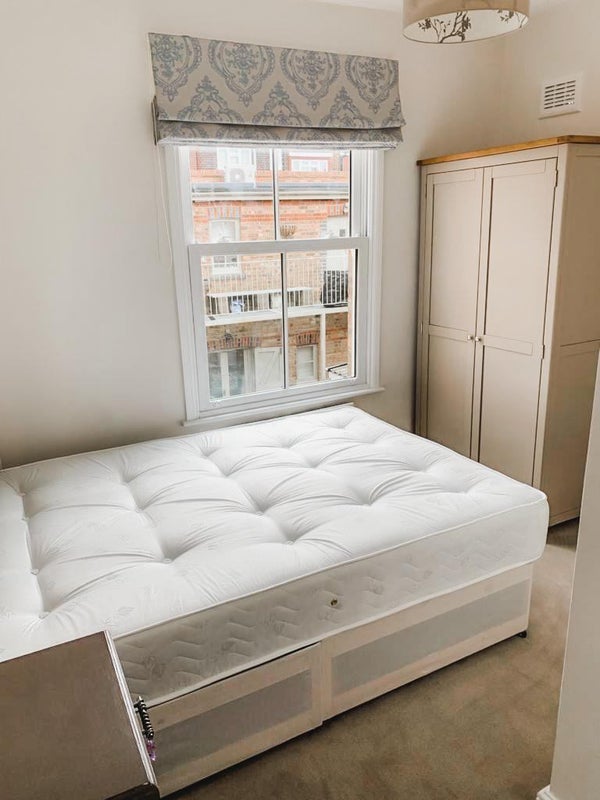 Room Sheen Lane in Greater London