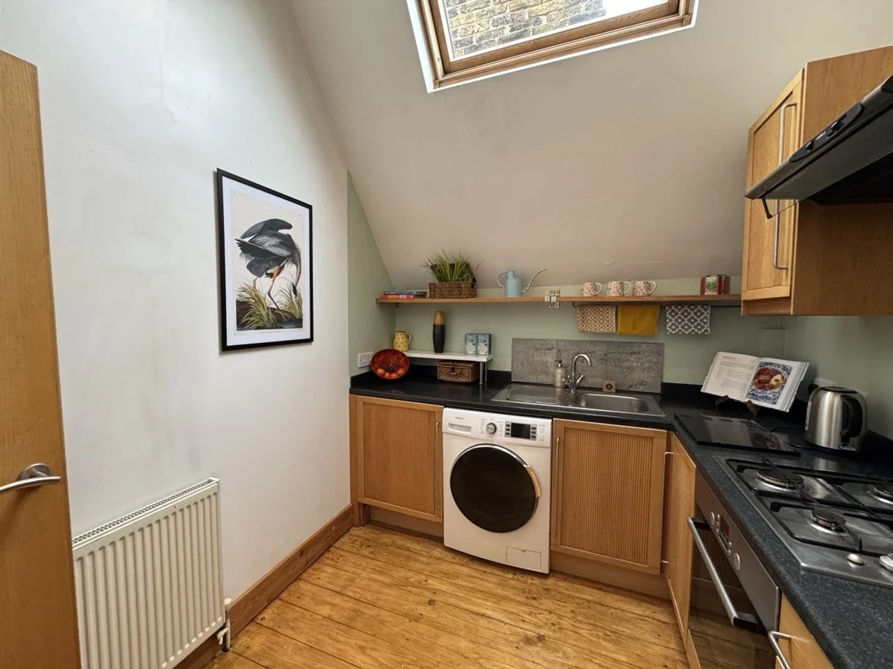 Flat Tremaine Road in Greater London