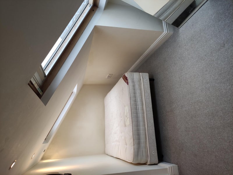 Flat Tabor Road in Greater London