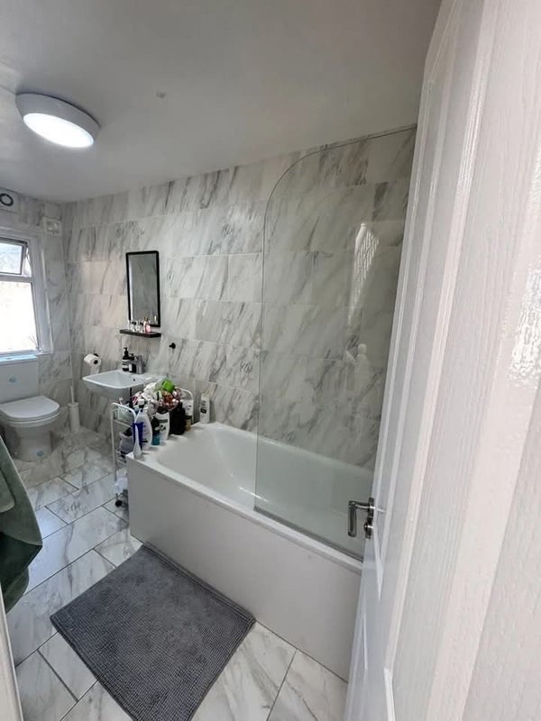 Room Osbaldeston Road in Greater London