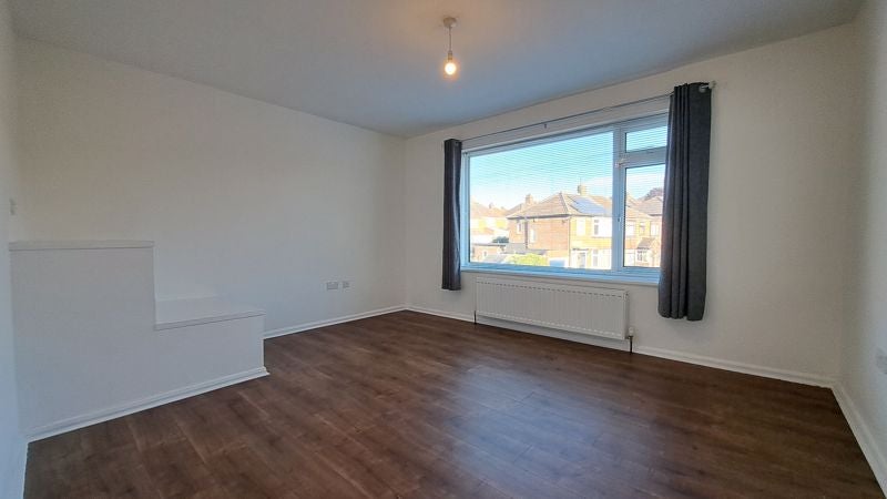 Flat Hawthorn Terrace in Newcastle upon Tyne