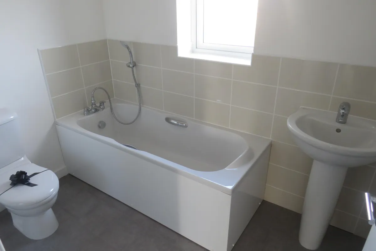Room St Johns Close in Peterborough