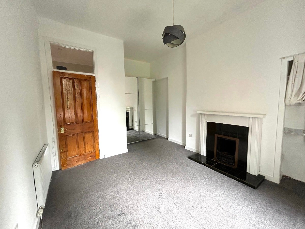 Flat Langlands Road in Glasgow