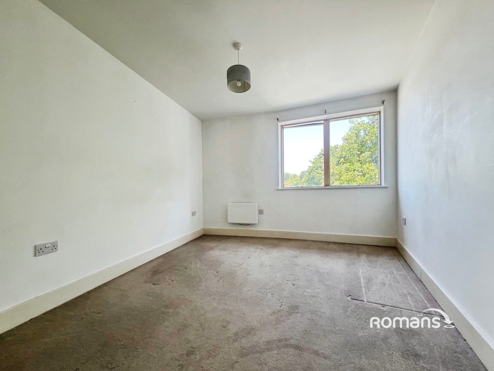 Flat Ryemead Way in High Wycombe