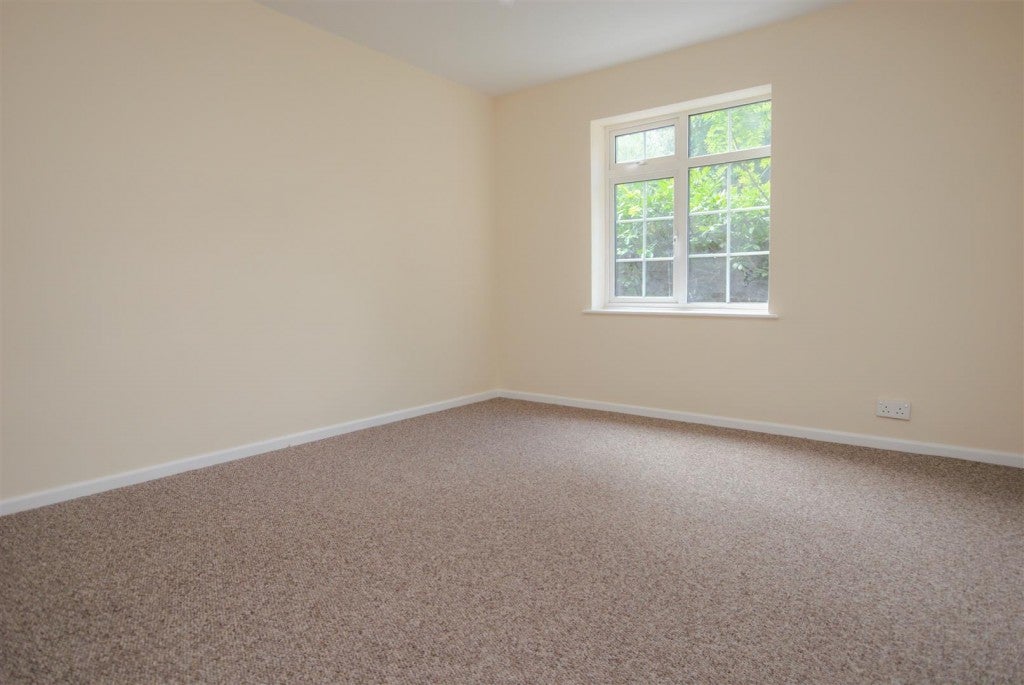 Flat Glynbridge Gardens in Cheltenham
