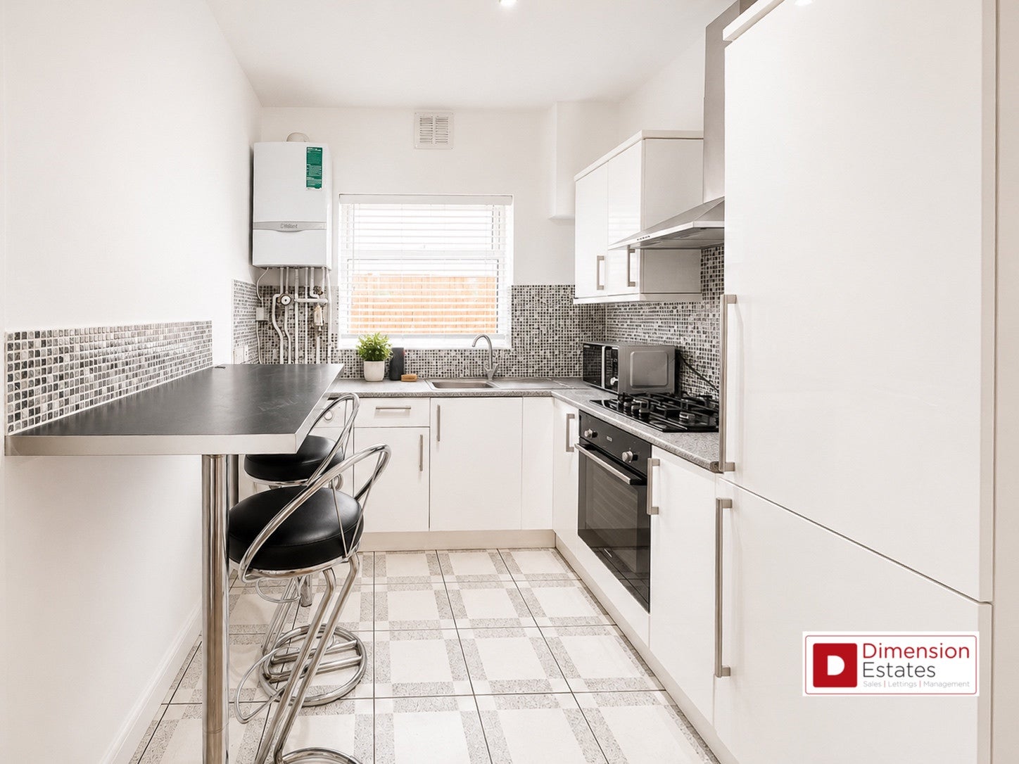 Flat Belgrave Avenue in Greater London
