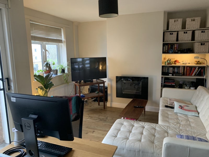 Flat Ellsworth Street in Greater London