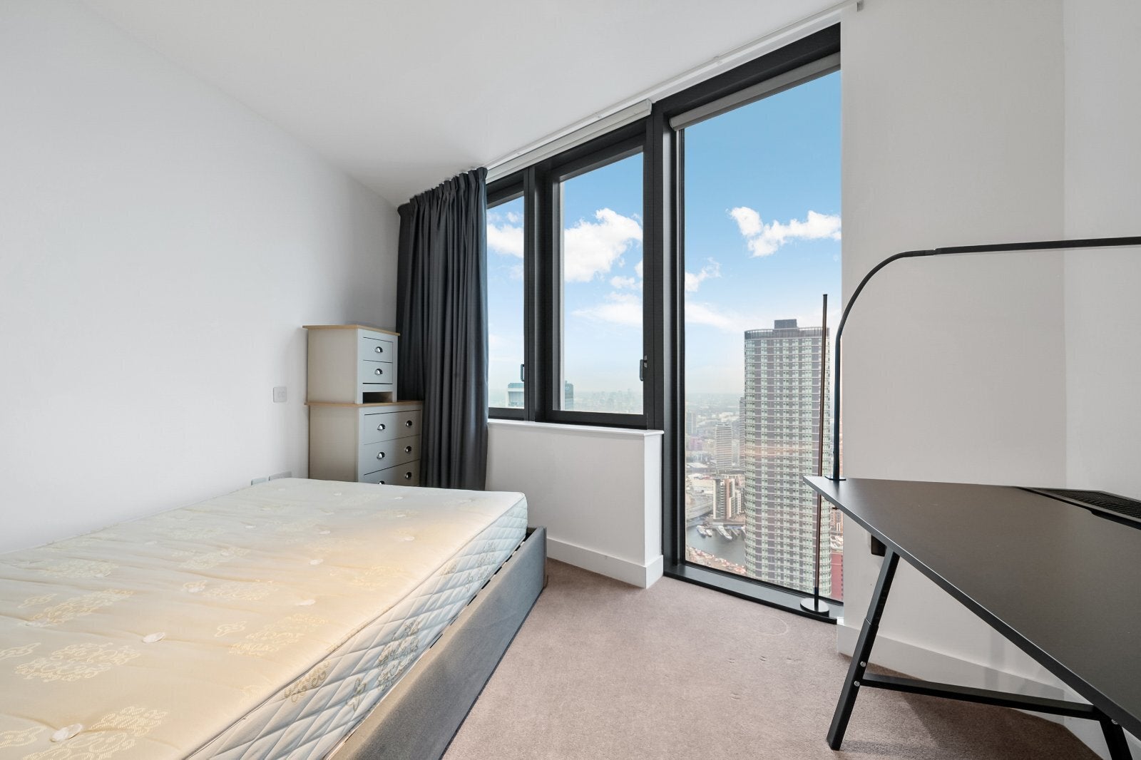 Flat Burdett Road in Greater London