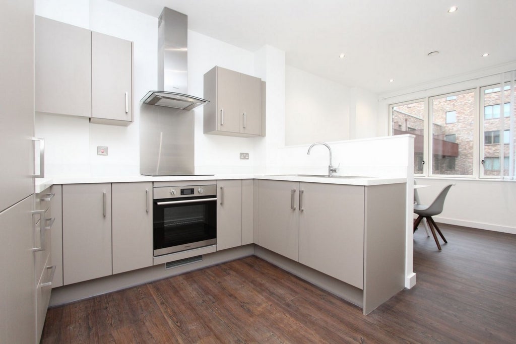 Room Globe Road in Greater London