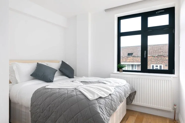 Flat Stanway Street in Greater London