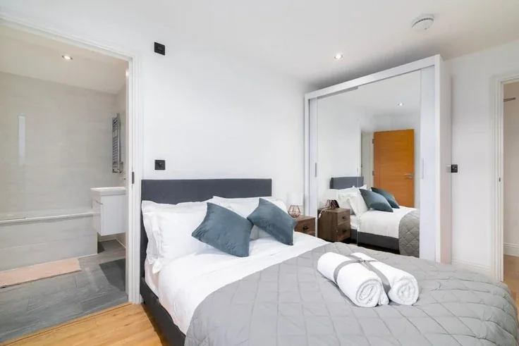 Flat Stanway Street in Greater London